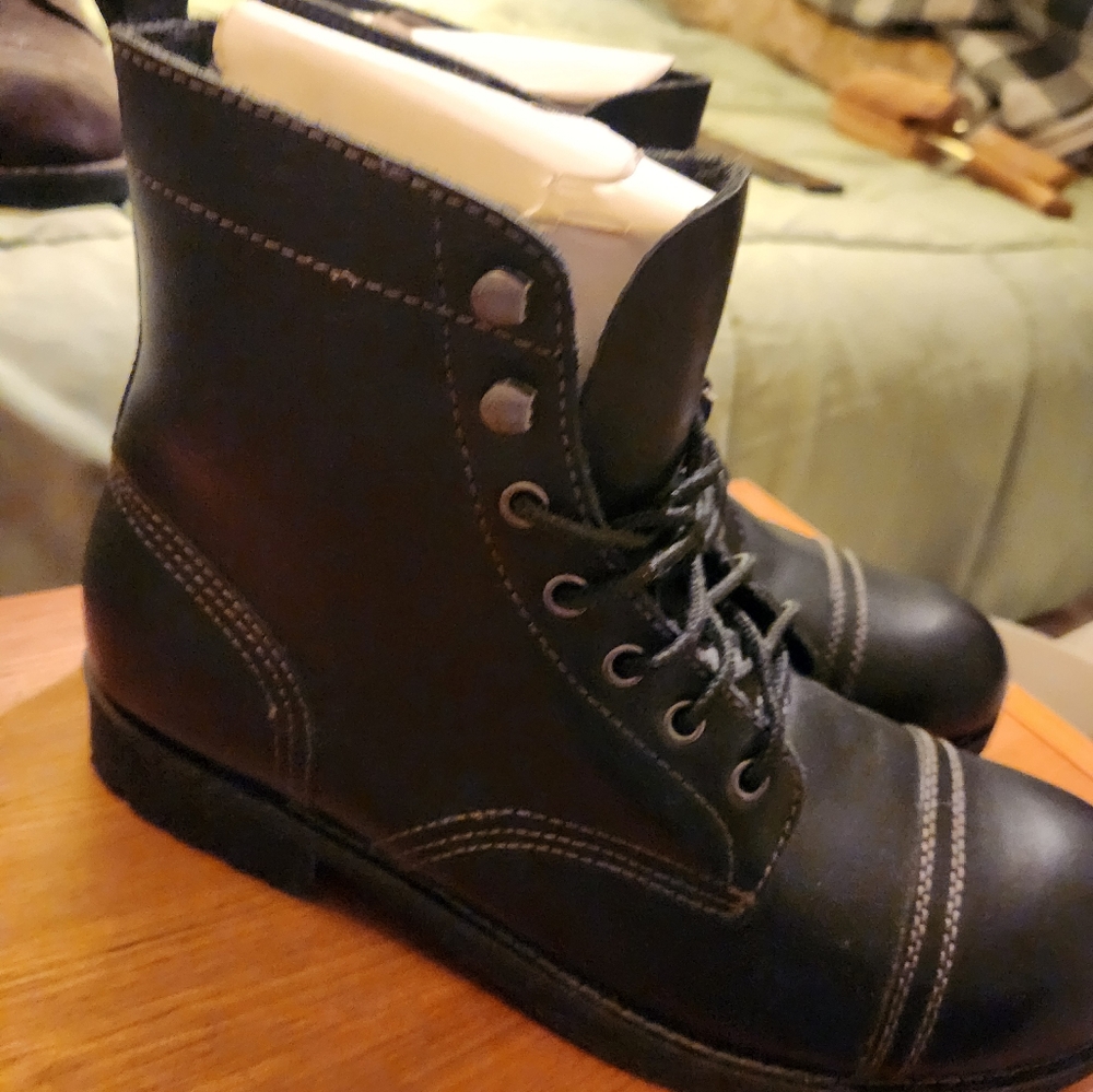 Eastland Leather Boots 10 new